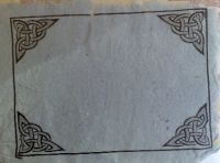 handgesch?pftes Papier bedruckt - keltischer Rahmen